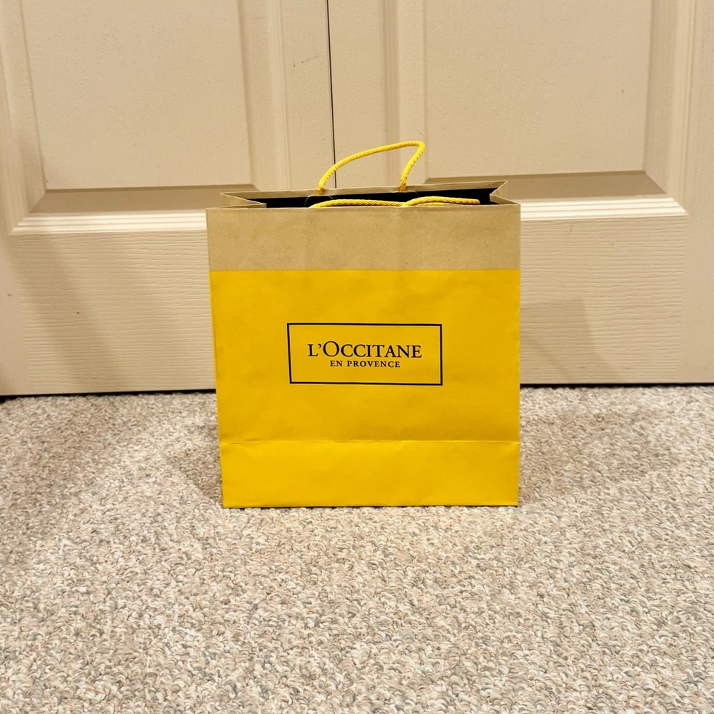 L’Occitane Medium Shopping Gift Bag
